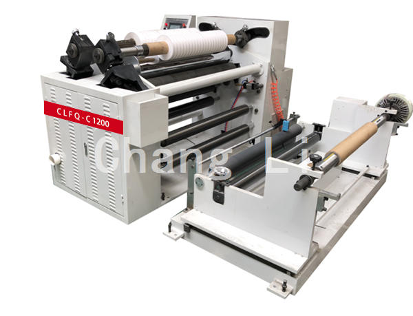 CLFQ-C1200型(xíng)表麵卷取複卷分切機.jpg